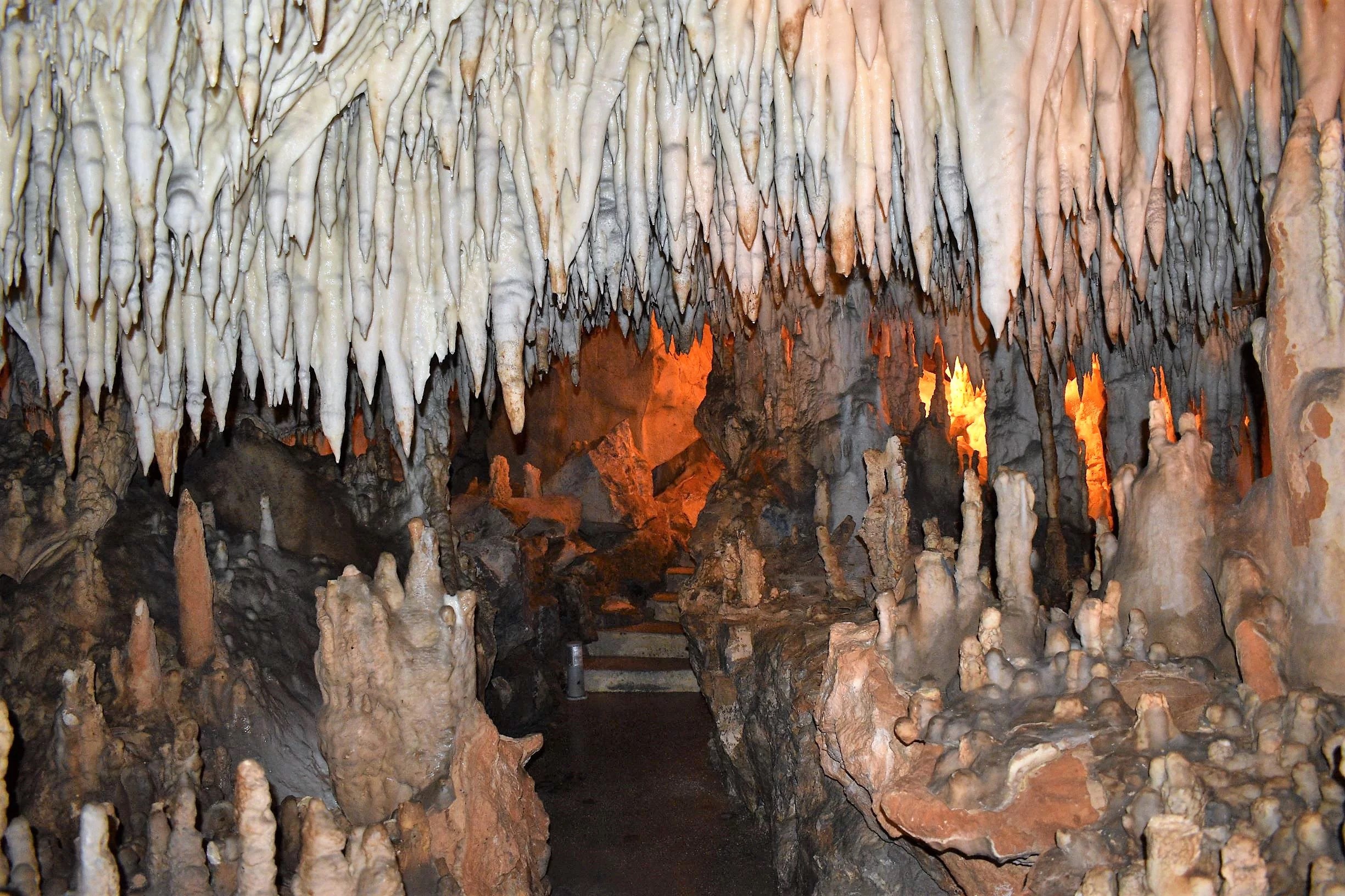 Dragon's Cave - Kastoria